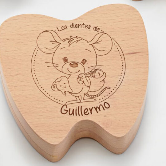caja dientes de leche con dibujo del ratón pérez y personalizado con el nombre del niño