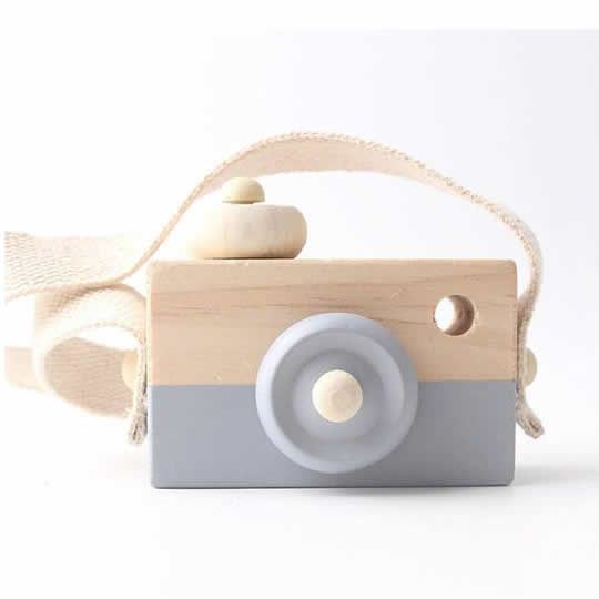 preciosa cámara de fotos de madera color gris como regalo para los niños